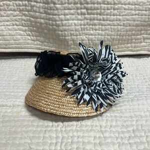BETMAR NWOT Straw Visor with ruffle and flower